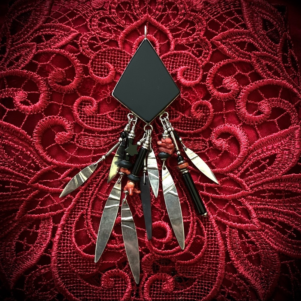 Vintage Tabra Sterling Onyx Coral Star beaded pendant